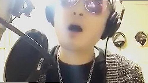 娱乐圈打工人现状揭秘：幕后生活与真实情感全解析